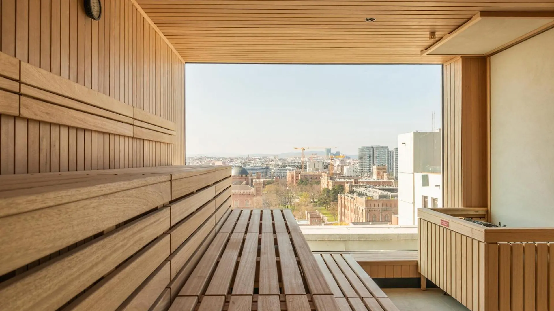Aparthotel Hans-Y Apartments Inklusive Outdoorpool & Bar Vienna Austria
